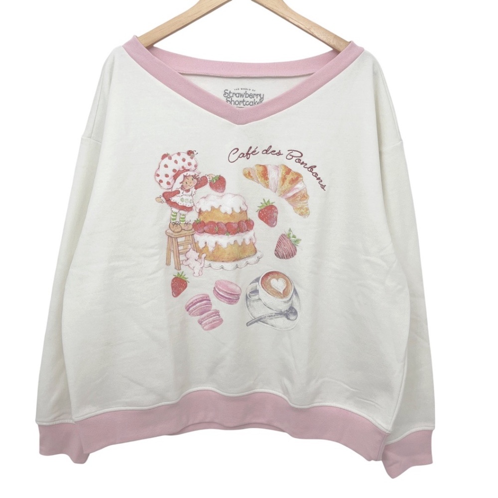 NWOT Strawberry Shortcake Café des Bonbons Sweatshirt Oversized Fit Small